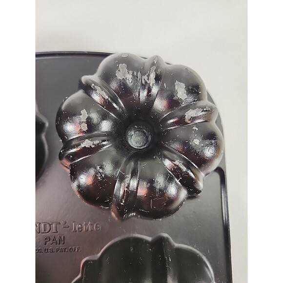 Nordic Ware Bundt-lette Cake Pan 6 CUPS 1.4 LITERS Bundt Mini Party - Picture 5 of 13